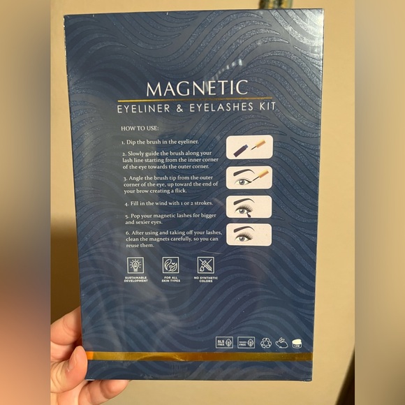 Magnetic eyeliner and 10 pair lash bundle set - Picture 2 of 4